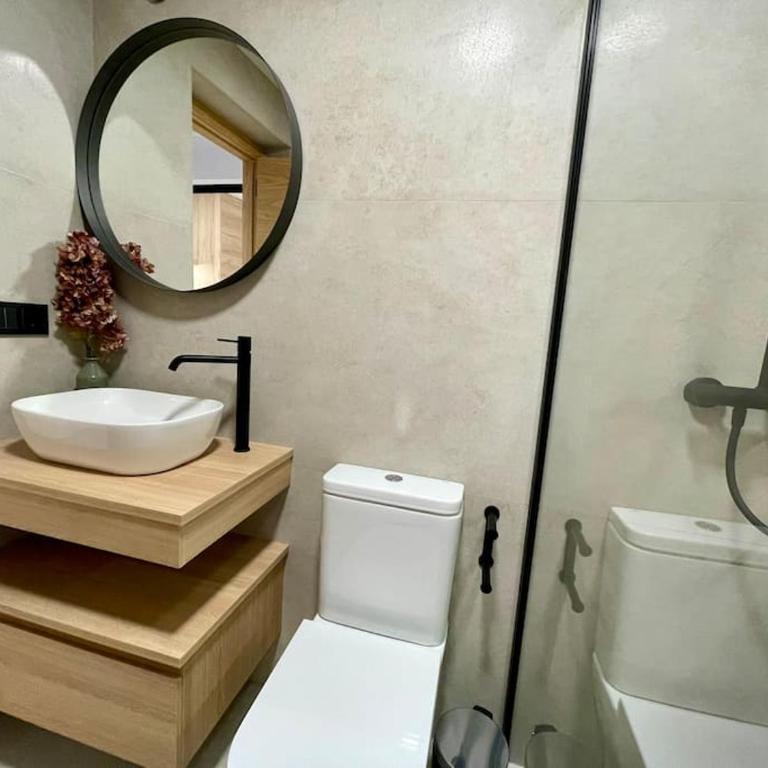 Geysotur Suite El Geranio - Three-Bedroom Apartment - 61