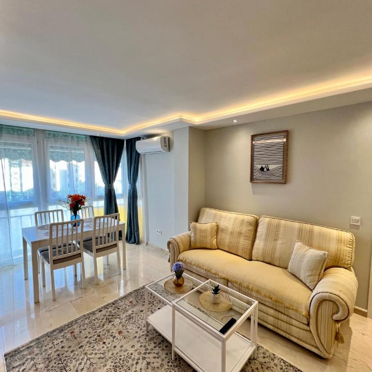 Apartamentos Prestige Málaga - Suite IV - Apartamento de 3 dormitorios - 14