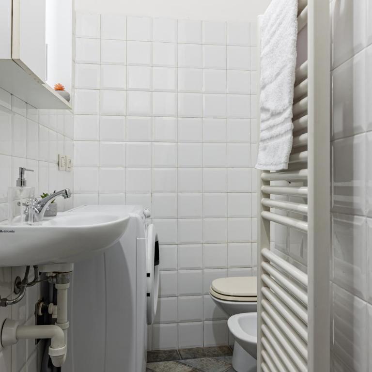 GuestHost - Urban Oasis - Central Apartment with Garden - Appartamento con 2 Camere da Letto - 20