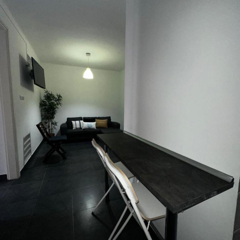 Apartments near Ramblas - Only for stays over 32 days - Apartment with Balcony - 9
