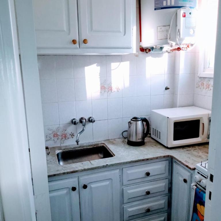 Depto a mts de la playa zona Güemes/Shopping Aldrey - One-Bedroom Apartment - 5