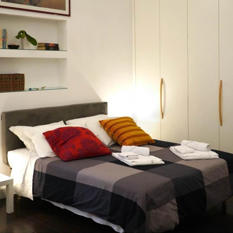 B&B Azuni Home - Camera Tripla con Bagno Privato Esterno - 12