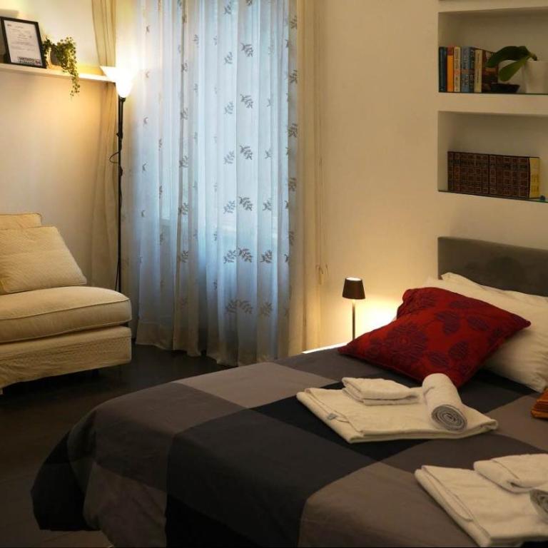 B&B Azuni Home - Camera Tripla con Bagno Privato Esterno - 13