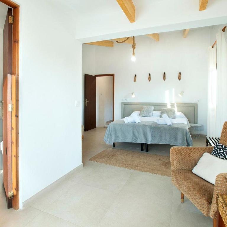 Can Gato by Vintage Travel - Four-Bedroom Villa - 30