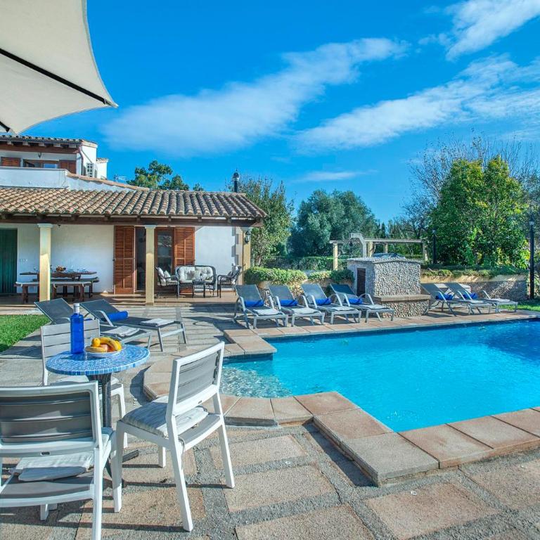Can Gato by Vintage Travel - Four-Bedroom Villa - 34