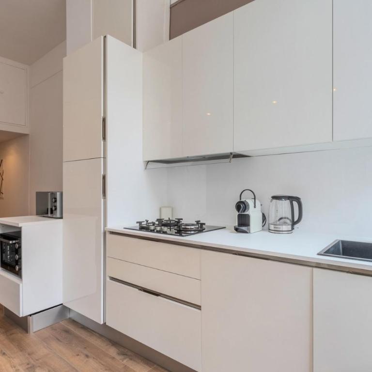 1 bedroom apartment in the city center, near metro - Appartement - 12