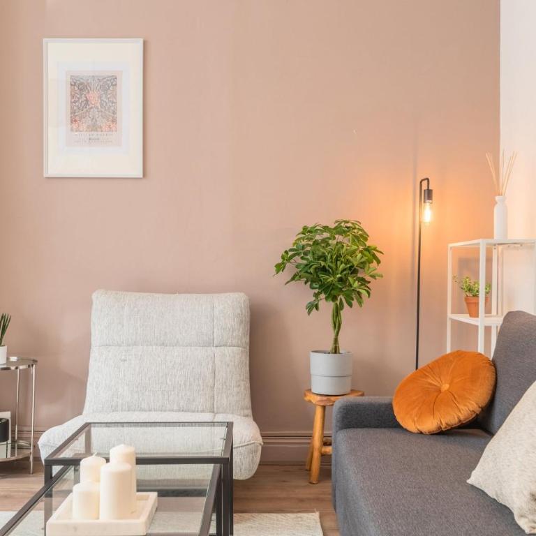 1 bedroom apartment in the city center, near metro - Appartement - 4