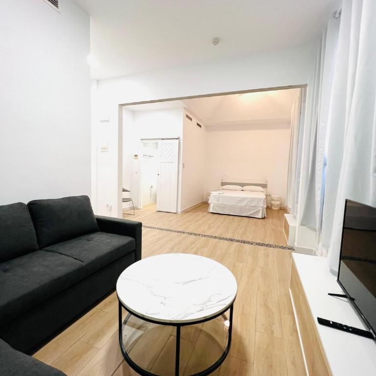 Suites Puente de Hierro - Deluxe Quadruple Room - 2