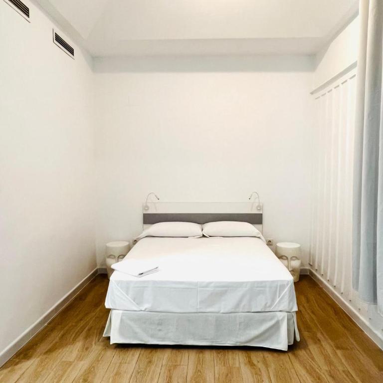 Suites Puente de Hierro - Deluxe Quadruple Room - 5