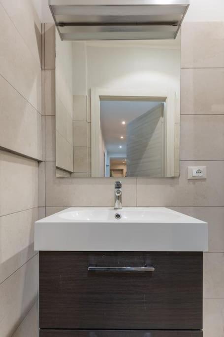 All'ombra delle Due Torri Family Apartment - Appartamento con 3 Camere da Letto - 7