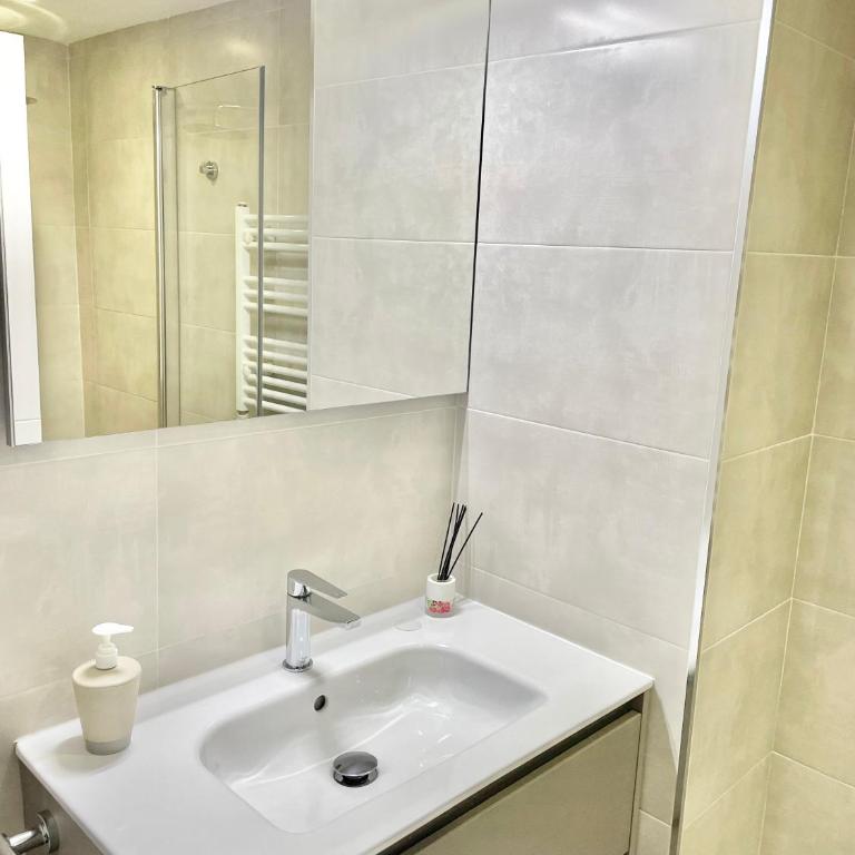 Apartamento San Lorenzo Playa. Vistas al mar. - Apartamento de 2 dormitorios - 7