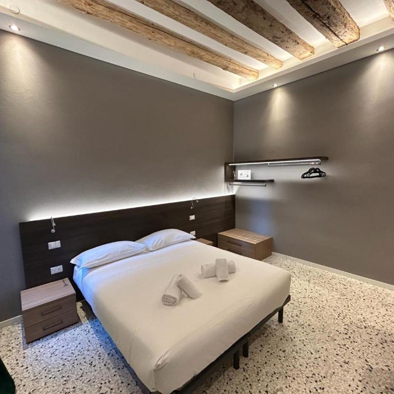 Ca' Piasentin - Camera Matrimoniale/Doppia con Letti Singoli con Bagno Privato - 2
