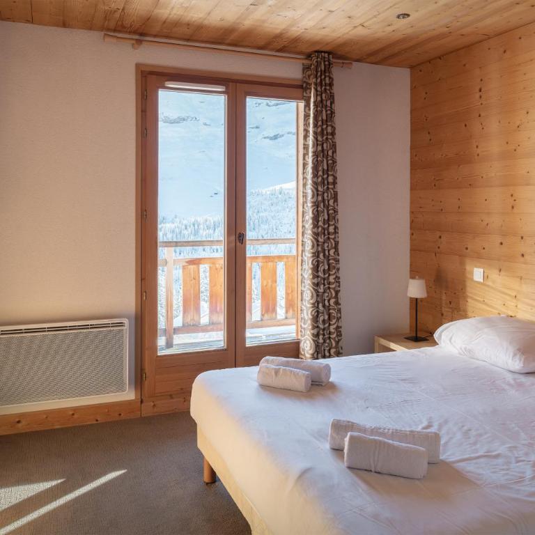 Dormio Resort Les Portes du Grand Massif - Chalet 4 Chambres - 1
