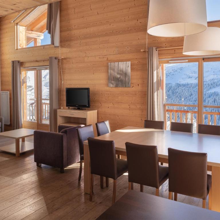 Dormio Resort Les Portes du Grand Massif - Chalet 4 Chambres - 2