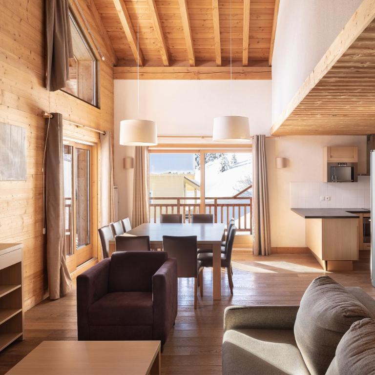 Dormio Resort Les Portes du Grand Massif - Chalet 4 Chambres - 5