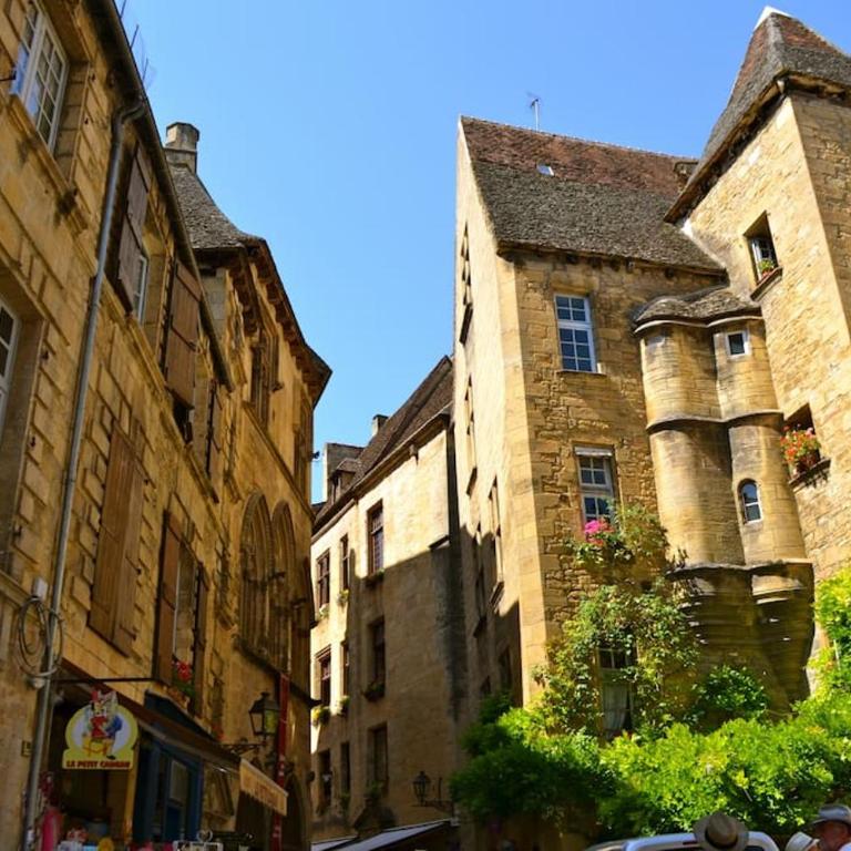 CLOS DU PRESIDIAL: ROMANTIC HIDEWAY IN THE MEDIEVAL SARLAT - Appartement 1 Chambre - 25