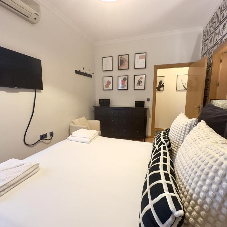 Urbe10 Plaza de Uncibay 3 Bedrooms apatment - Apartment with Balcony - 6