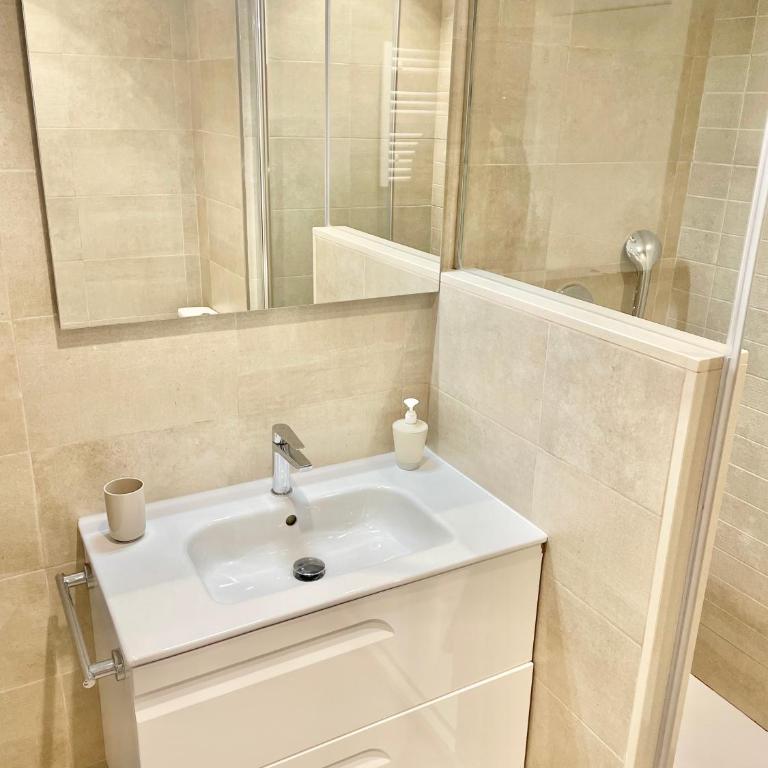 Apartamento San Lorenzo Playa. Vistas al mar. - Apartamento de 2 dormitorios - 31