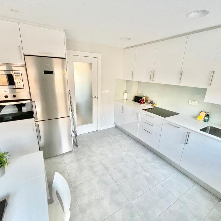 Apartamento San Lorenzo Playa. Vistas al mar. - Apartamento de 2 dormitorios - 35