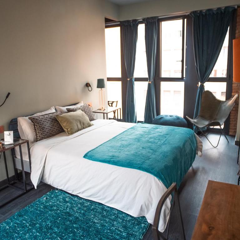 Hotel Lincoln Lounge - Suite with Balcony - 5