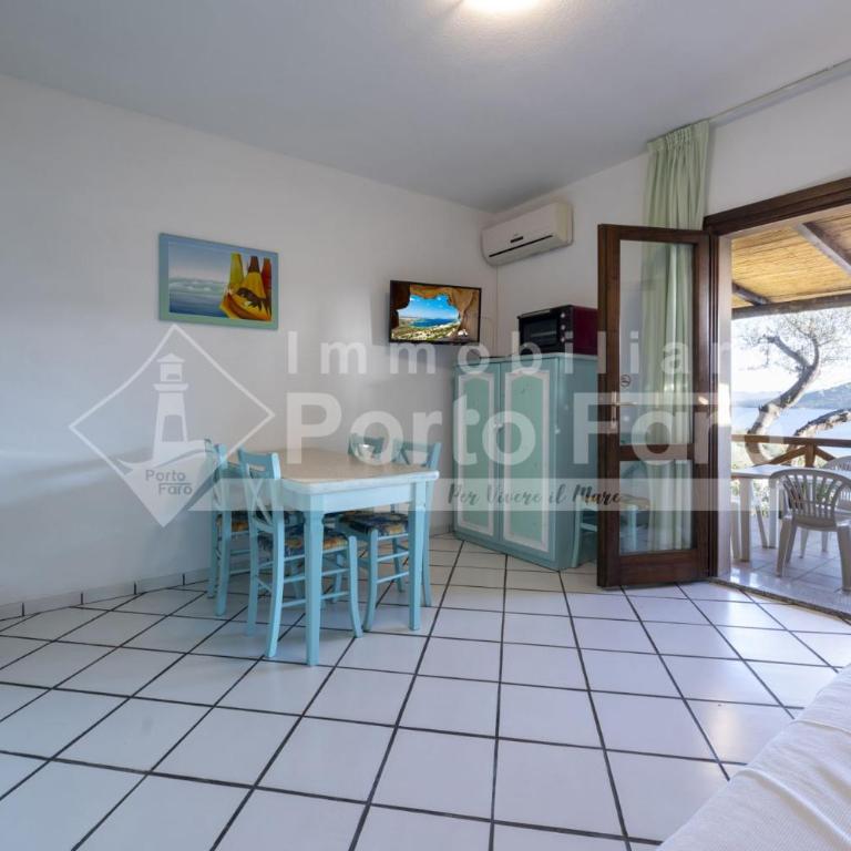 6D - Bilocale con stupenda vista mare Porto Mannu - Appartamento con 1 Camera da Letto - 2