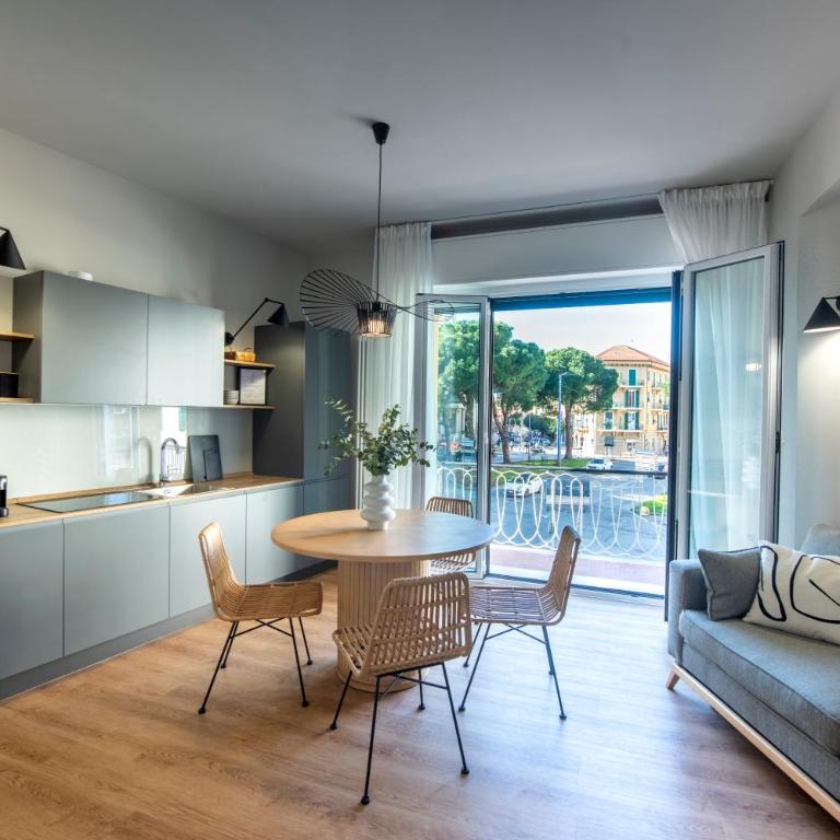 223 - Ma & Ma Luxury Apartment 1 grande - 500metri da mare e spiaggia, vicino alla Baia del Silenzio - PARCHEGGIO GRATIS PRIVATO INCLUSO - Appartamento con 2 Camere da Letto - 1