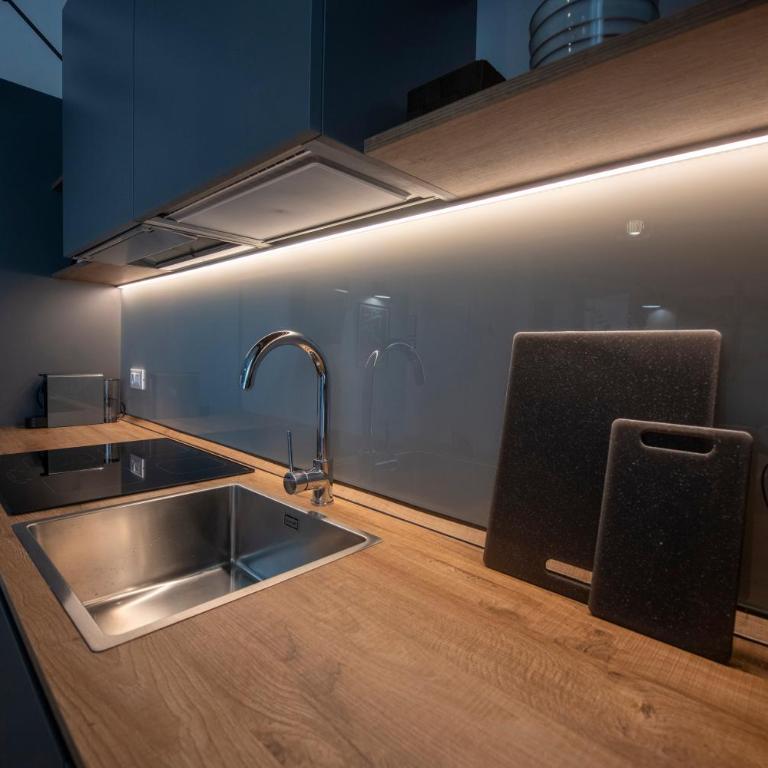 223 - Ma & Ma Luxury Apartment 1 grande - 500metri da mare e spiaggia, vicino alla Baia del Silenzio - PARCHEGGIO GRATIS PRIVATO INCLUSO - Appartamento con 2 Camere da Letto - 23