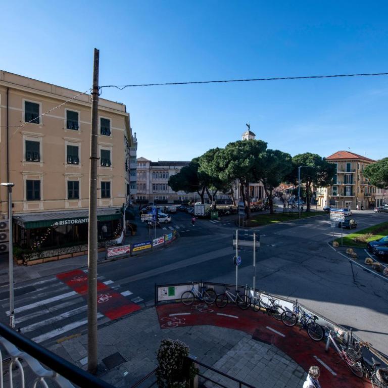 223 - Ma & Ma Luxury Apartment 1 grande - 500metri da mare e spiaggia, vicino alla Baia del Silenzio - PARCHEGGIO GRATIS PRIVATO INCLUSO - Appartamento con 2 Camere da Letto - 25