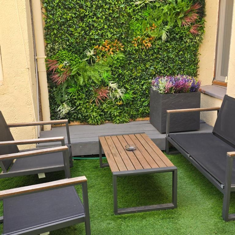 MAISON CLIMATISEE ,2 CHAMBRES, PARKING compris - Haus mit 2 Schlafzimmern - 1