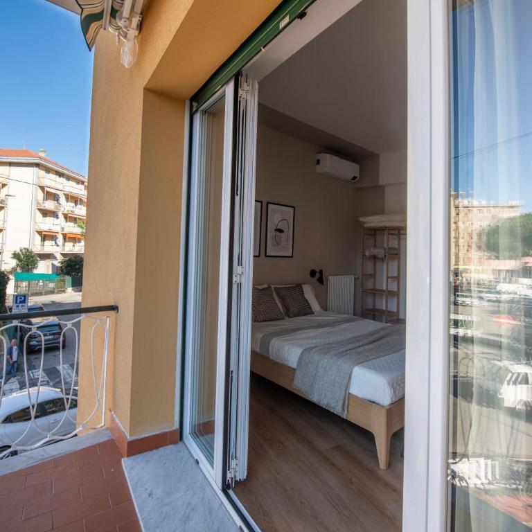223 - Ma & Ma Luxury Apartment 1 grande - 500metri da mare e spiaggia, vicino alla Baia del Silenzio - PARCHEGGIO GRATIS PRIVATO INCLUSO - Appartamento con 2 Camere da Letto - 40