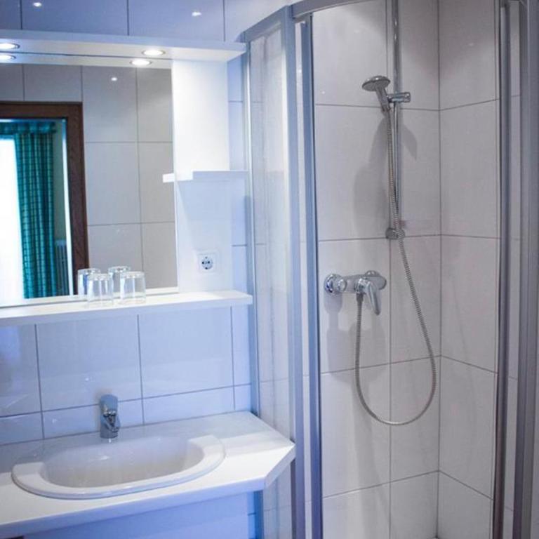 Schusterbauer - Double Room with Balcony - 7