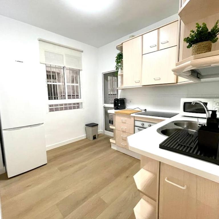 Elegancia junto al Rectorado. - Two-Bedroom Apartment - 15