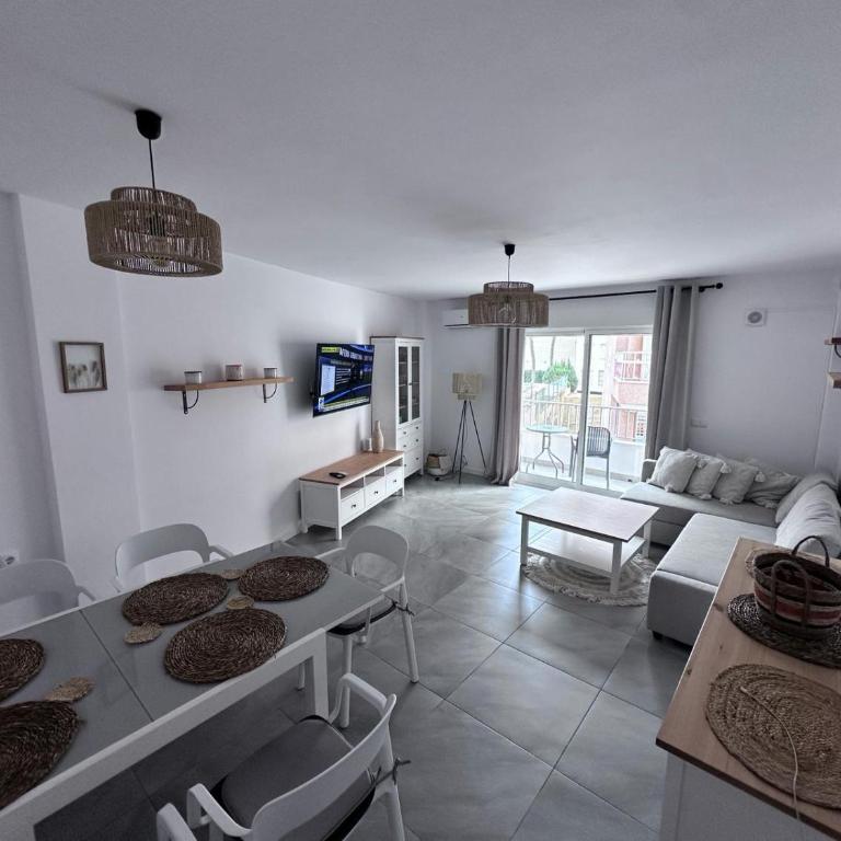 Apartamento Julia - Playa Los Locos, Torrevieja, 3 Dormitorios - Three-Bedroom Apartment - 3