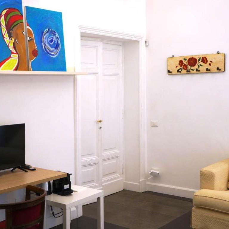 B&B Azuni Home - Camera Tripla con Bagno Privato Esterno - 7