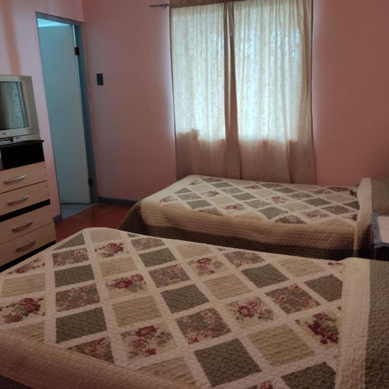 ALOJAMIENTO LAS LILAS - Habitación Doble Deluxe - 2 camas dobles - 2