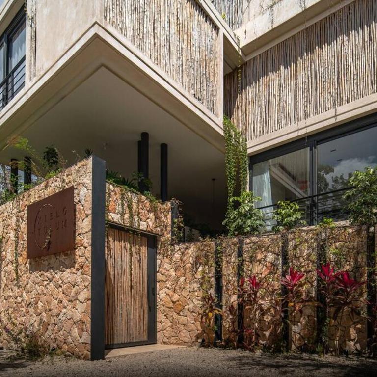 New 2 BD condo with private balcony - Apartamento de 2 dormitorios - 25