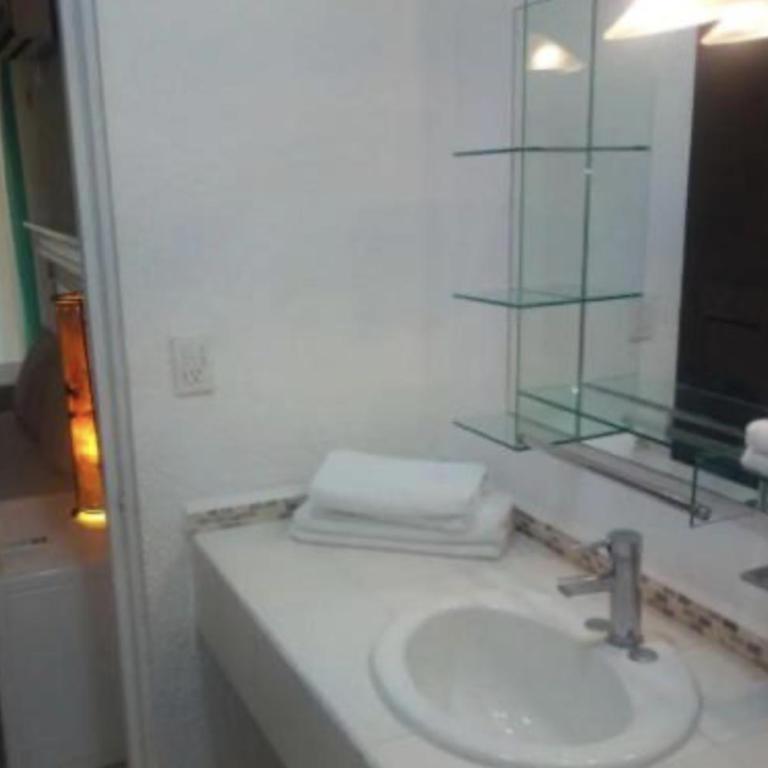 Cancun Villa Turquesa, amplia, excelente ubicación. - Apartamento - 24