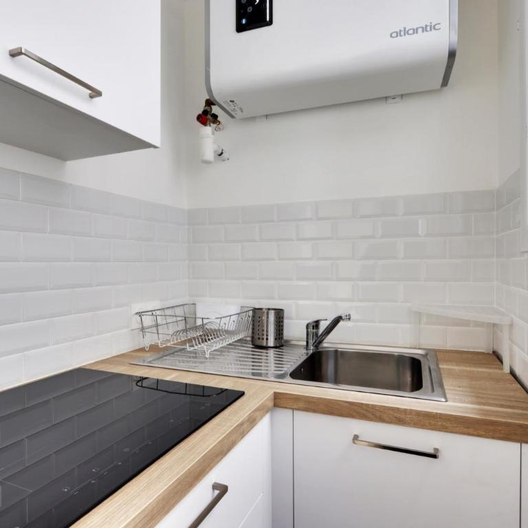 studio cosy jules Joffrin - Appartamento con 1 Camera da Letto - 2
