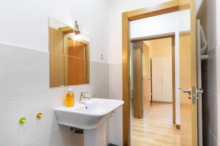 ACE Z12 Apartamento Céntrico Bilbao 3 Pax - Parking gratis - Three-Bedroom Apartment - 22