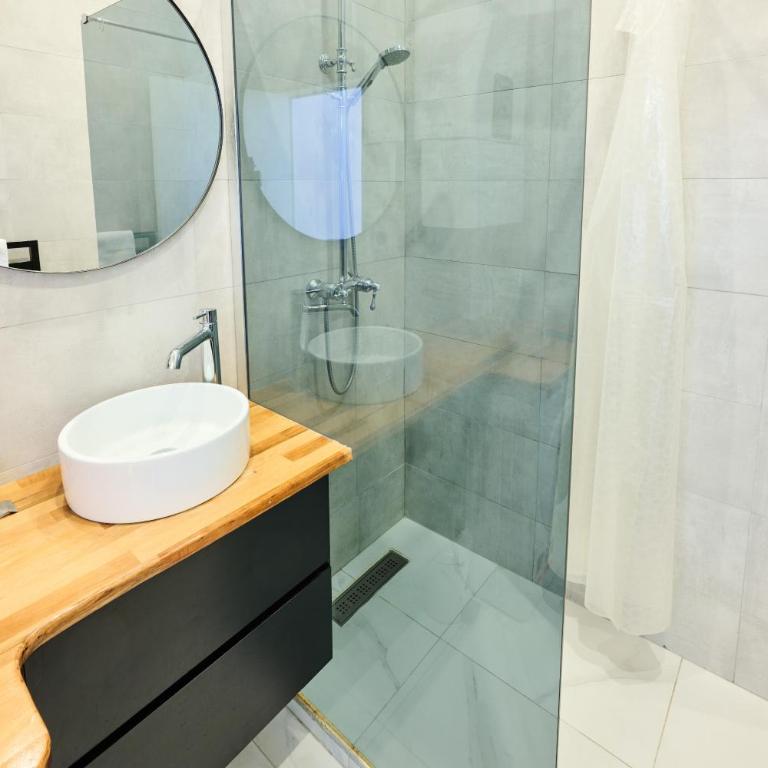 Champs Elysées!Montaigne, New Luxurious 6pers flat - Appartement 2 Chambres - 17