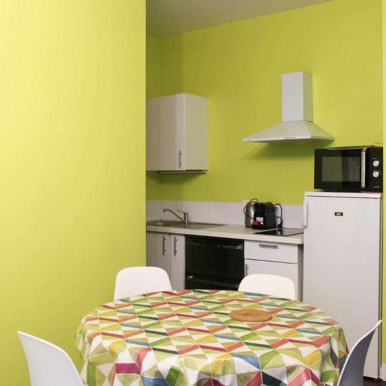 Colored Appt To Beaugrenelle - Appartement - 5
