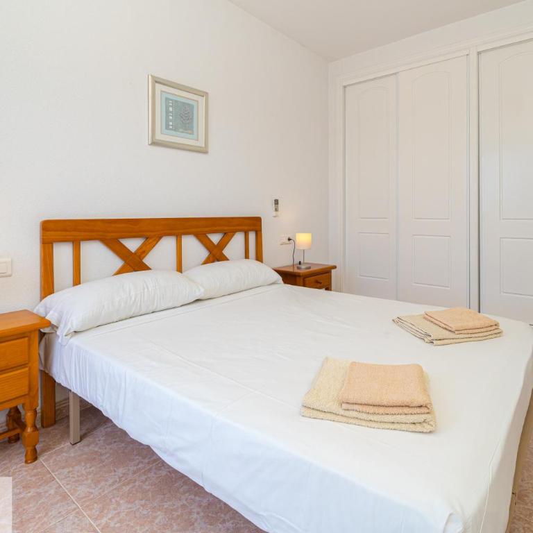 Villa Los Olivos El Poblet Private Pool - Three-Bedroom House - 29