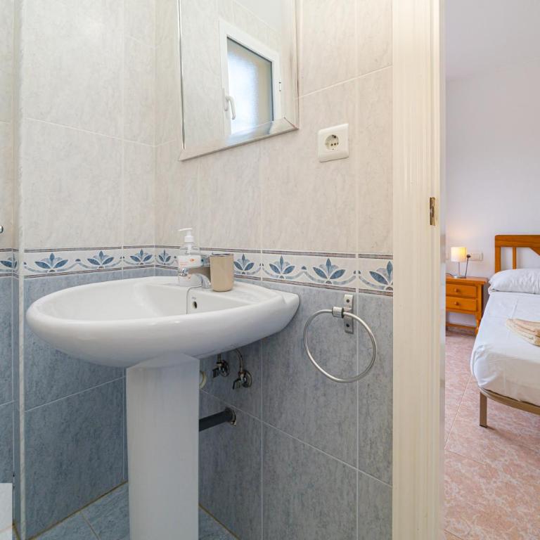Villa Los Olivos El Poblet Private Pool - Three-Bedroom House - 36