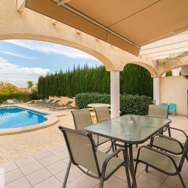 Villa Los Olivos El Poblet Private Pool - Three-Bedroom House - 5