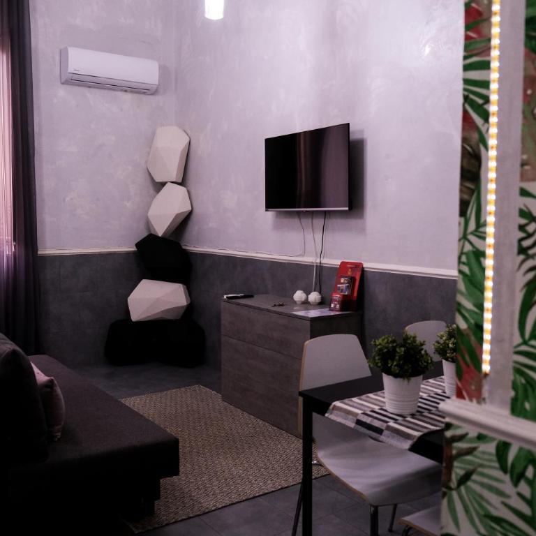 A un passo dal Castello Maschio ANGIOINO Appartment - Appartamento con 1 Camera da Letto - 7