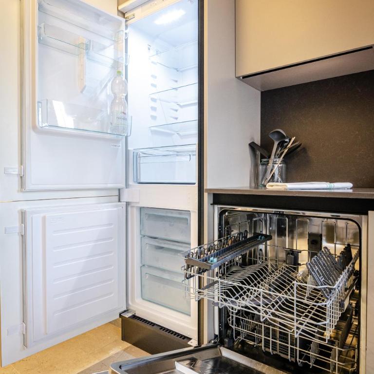 Calori Home - One-Bedroom Apartment - 10