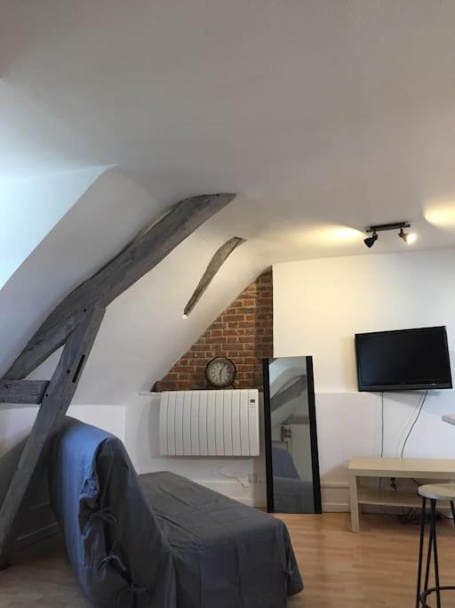 Rennes: studio 4 couchages, proche commerces, bus. - Studio - 7