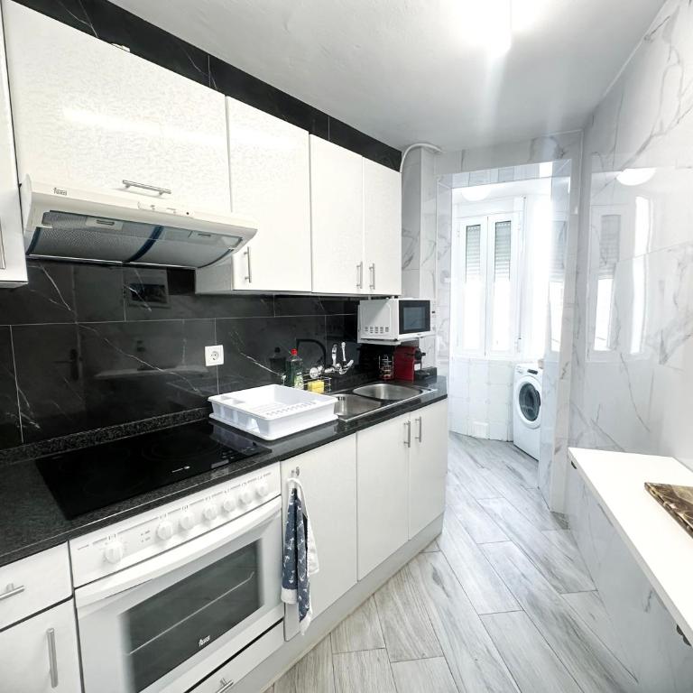 Piso centrico en la playa junto la Rambla - Apartamento de 3 dormitorios - 18