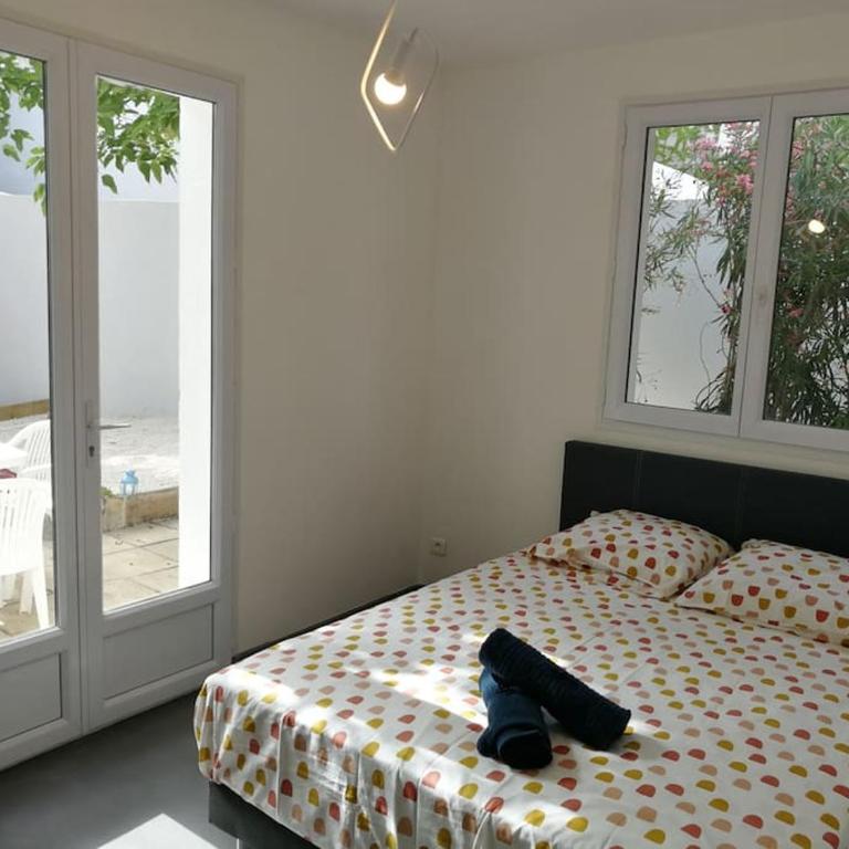 Villa au Calme avec Extérieur et parking gratuit aux portes d'Aix et Marseille Emplacement idéal - Villa 2 Chambres - 9