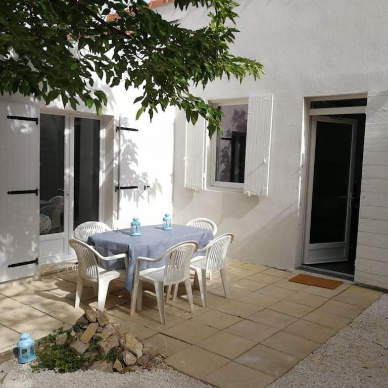 Villa au Calme avec Extérieur et parking gratuit aux portes d'Aix et Marseille Emplacement idéal - Villa 2 Chambres - 23